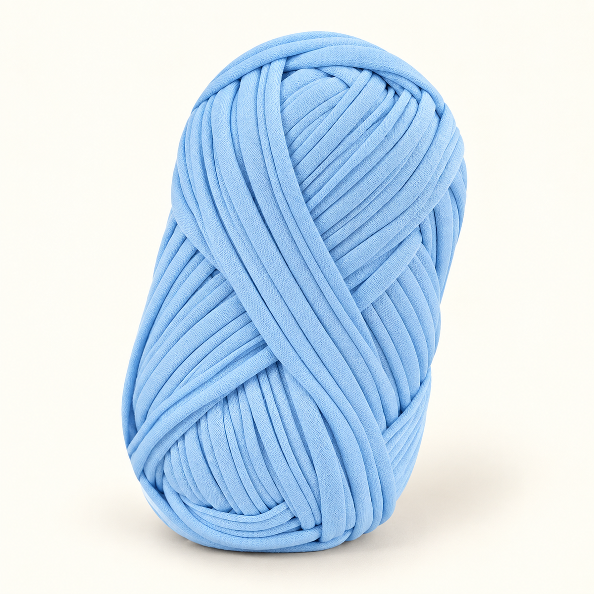 Light Blue 100 g flat polyester T-shirt yarn skein variant