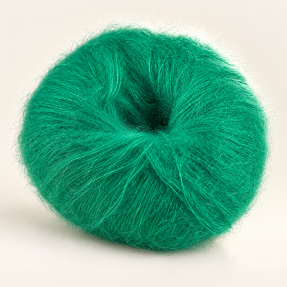 Emerald Green 25 g fluffy mohair-blend yarn ball variant