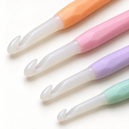 Inline crochet hook heads and faceted handle detail