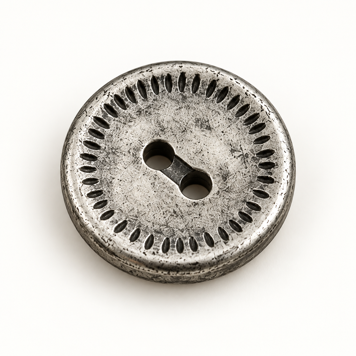 Damascus Silver vintage 18 mm two-hole metal button variant